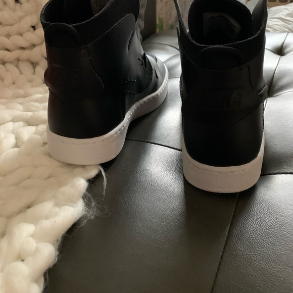 SOLD//Vandalized LX (7.5 women’s) new - Picture 4 of 7